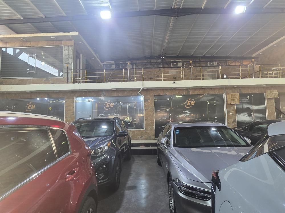 showroom-image